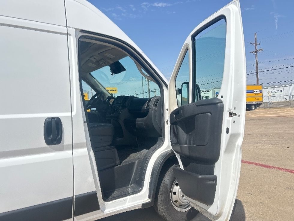 Cargo Van (Panel Van)-Light and Medium Duty Trucks-RAM-2022-PROMASTR-Lubbock-TX-162,572\n\t\tmiles-$ 10,500 - Image 20