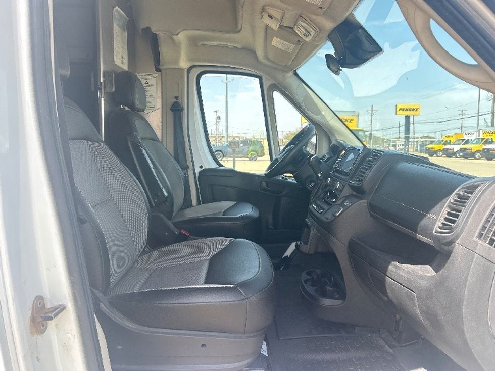 Cargo Van (Panel Van)-Light and Medium Duty Trucks-RAM-2022-PROMASTR-Lubbock-TX-162,572\n\t\tmiles-$ 10,500 - Image 22