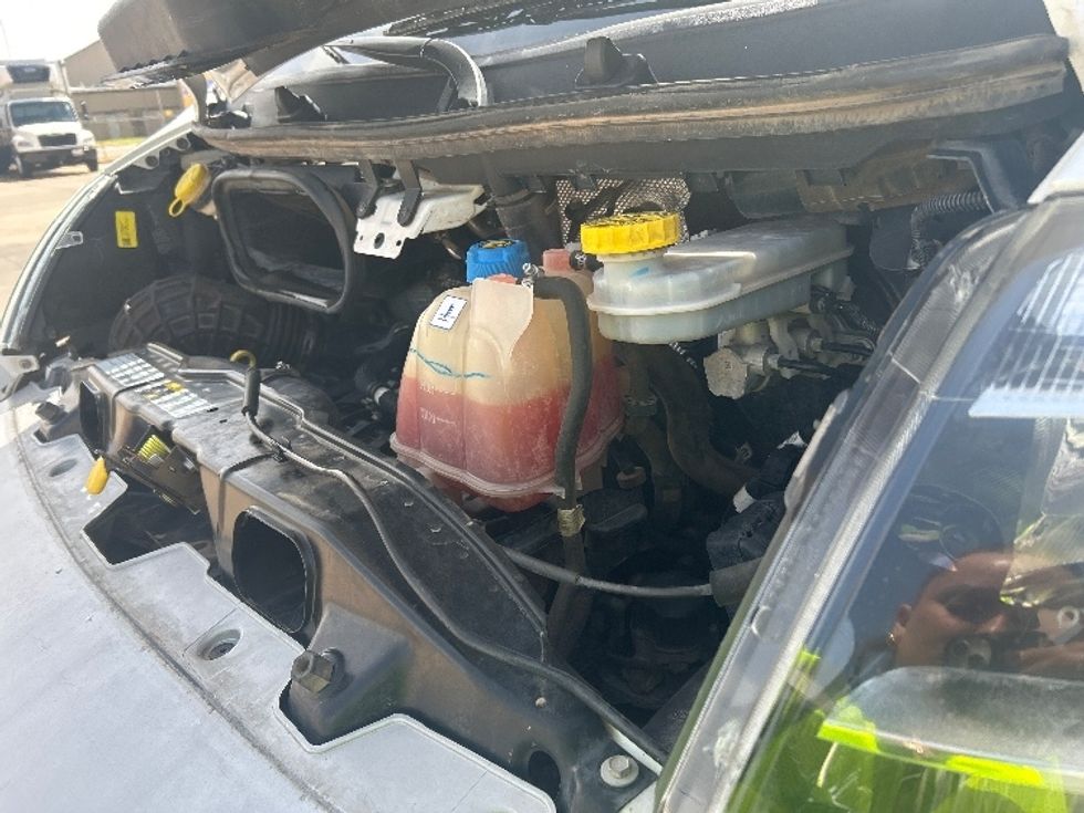 Cargo Van (Panel Van)-Light and Medium Duty Trucks-RAM-2022-PROMASTR-Lubbock-TX-162,572\n\t\tmiles-$ 10,500 - Image 24