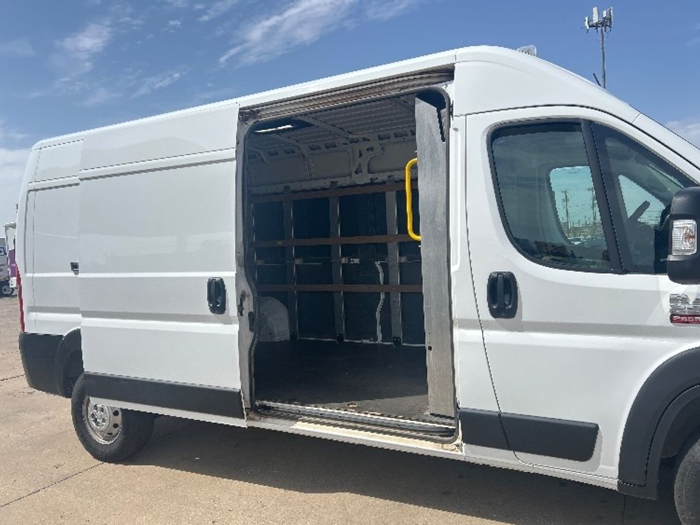 Cargo Van (Panel Van)-Light and Medium Duty Trucks-RAM-2022-PROMASTR-Lubbock-TX-162,572\n\t\tmiles-$ 10,500 - Image 25