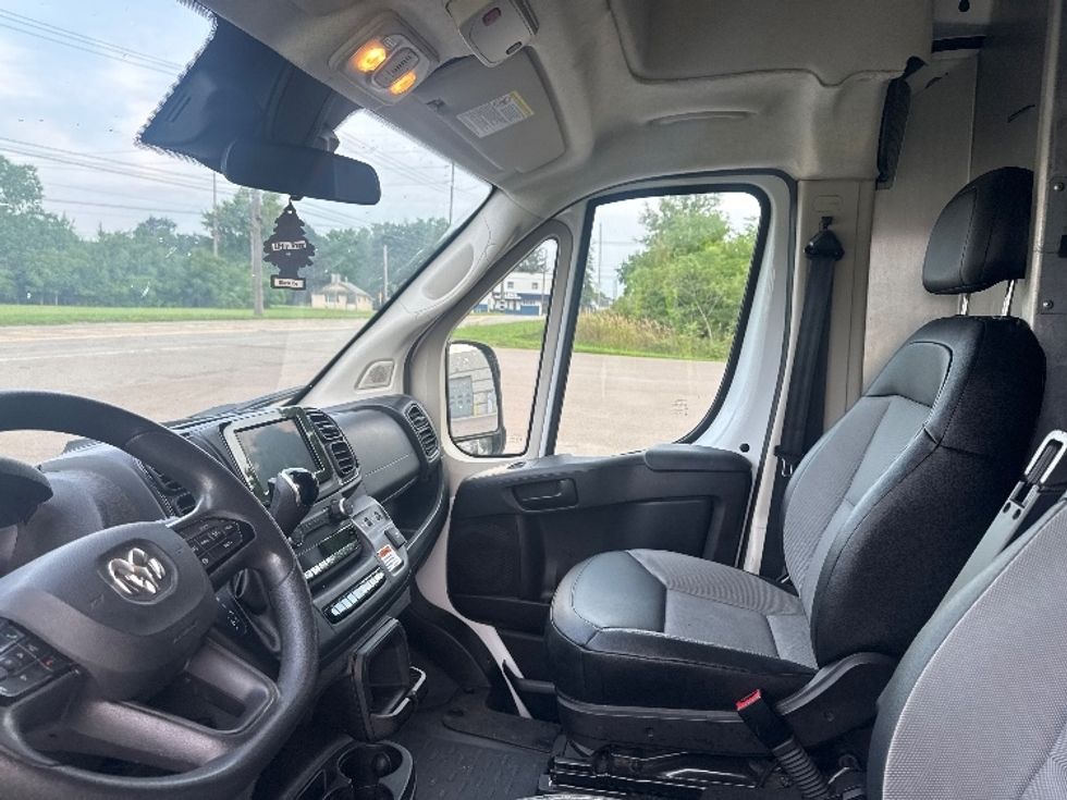Cargo Van (Panel Van)-Light and Medium Duty Trucks-RAM-2022-PROMASTR-Rochester-NY-137,957\n\t\tmiles-$ 29,750 - Image 15