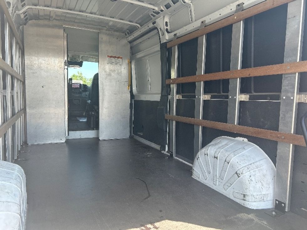 Cargo Van (Panel Van)-Light and Medium Duty Trucks-RAM-2022-PROMASTR-Springfield-MA-51,121\n\t\tmiles-$ 36,000 - Image 12