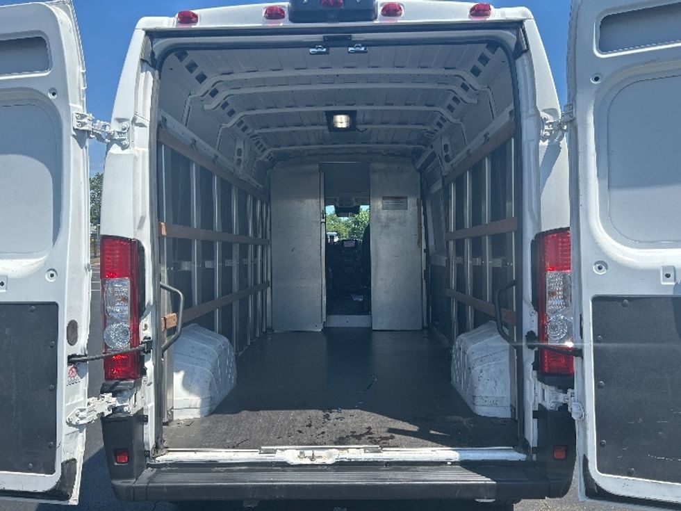 Cargo Van (Panel Van)-Light and Medium Duty Trucks-RAM-2022-PROMASTR-Springfield-MA-51,121\n\t\tmiles-$ 36,000 - Image 8