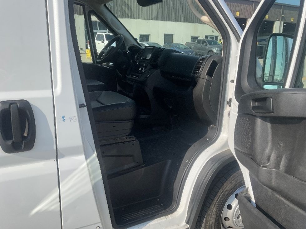 Cargo Van (Panel Van)-Light and Medium Duty Trucks-RAM-2023-PROMASTR-Harahan-LA-103,502\n\t\tmiles-$ 35,250 - Image 18