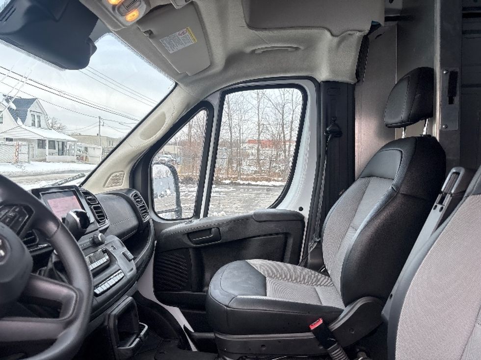 Cargo Van (Panel Van)-Light and Medium Duty Trucks-RAM-2023-PROMASTR-North Bergen-NJ-131,187\n\t\tmiles-$ 33,500 - Image 19