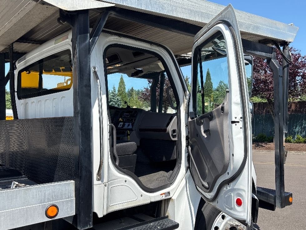 Carhauler-Light and Medium Duty Trucks-Freightliner-2019-M2-Clackamas-OR-355,292\n\t\tmiles-$ 79,000 - Image 19