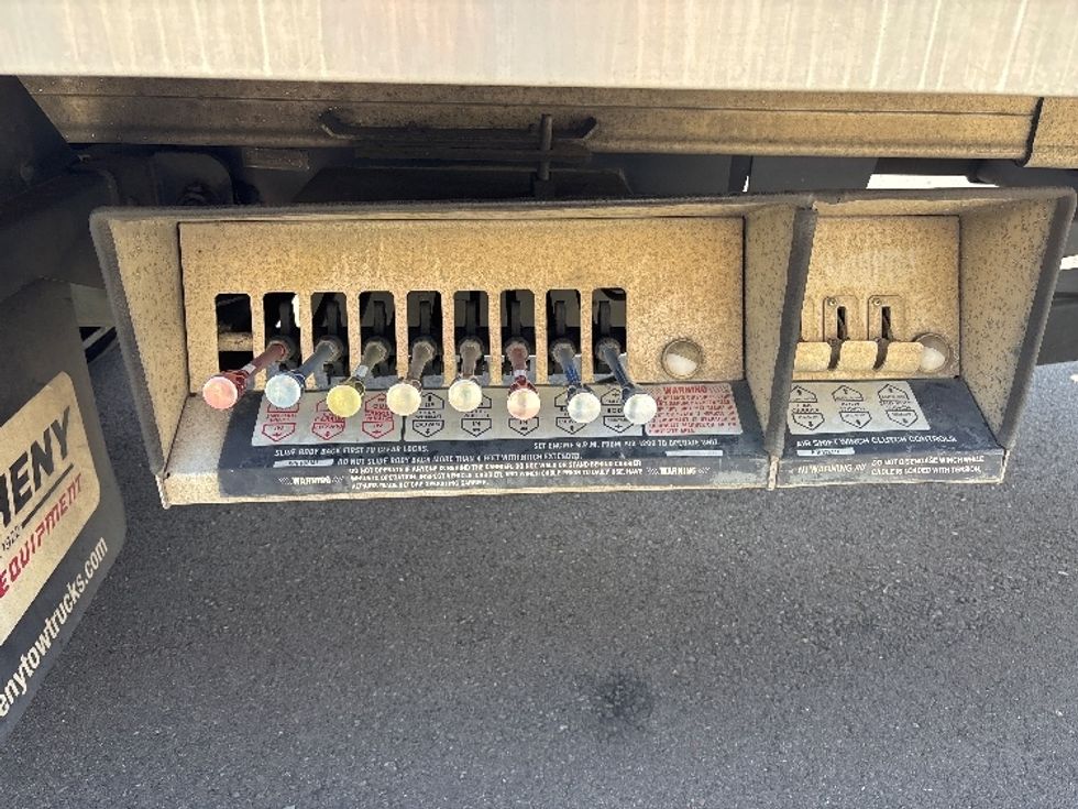 Carhauler-Light and Medium Duty Trucks-Freightliner-2019-M2-Clackamas-OR-355,292\n\t\tmiles-$ 79,000 - Image 25