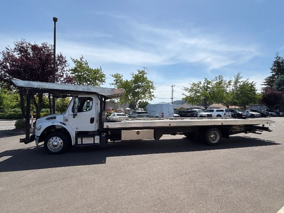 Carhauler-Light and Medium Duty Trucks-Freightliner-2019-M2-Clackamas-OR-355,292\n\t\tmiles-$ 79,000 - Image 4