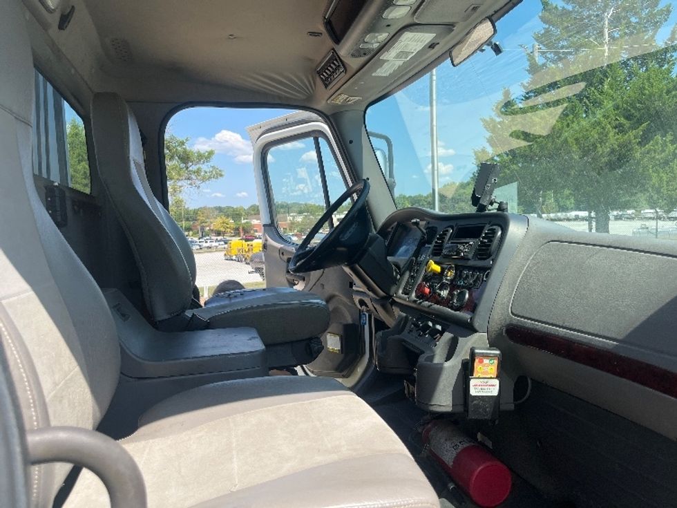 Carhauler-Light and Medium Duty Trucks-Freightliner-2020-M2-Conover-NC-185,782\n\t\tmiles-$ 66,750 - Image 18