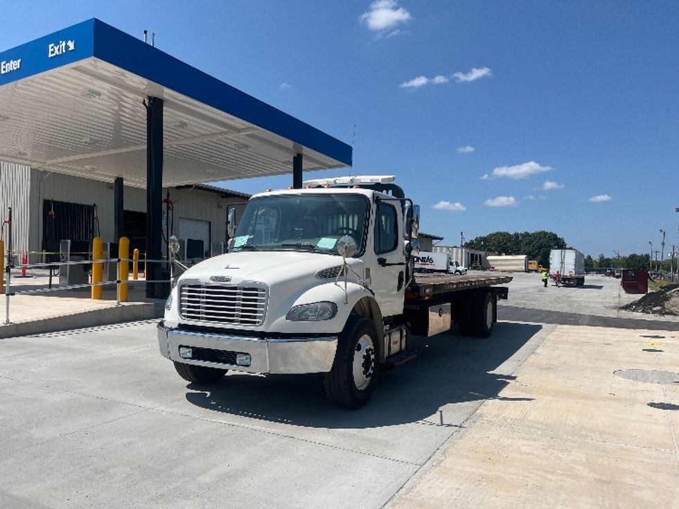 Carhauler-Light and Medium Duty Trucks-Freightliner-2020-M2-Conover-NC-185,782\n\t\tmiles-$ 66,750 - Image 3