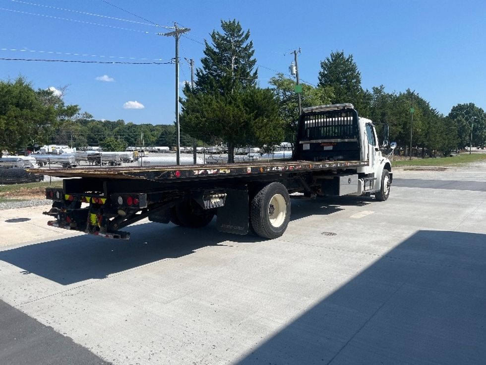 Carhauler-Light and Medium Duty Trucks-Freightliner-2020-M2-Conover-NC-185,782\n\t\tmiles-$ 66,750 - Image 9