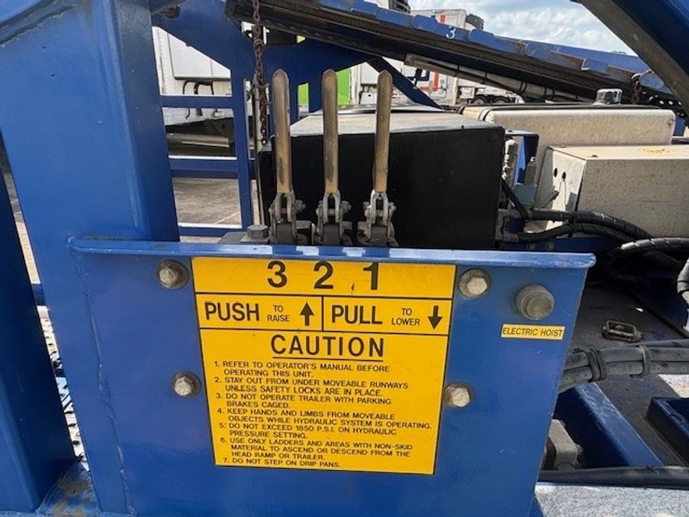 Carhauler-Semi Trailers-Cottrell-2019-Trailer-Katy-TX-608,427\n\t\tmiles-$ 62,500 - Image 7