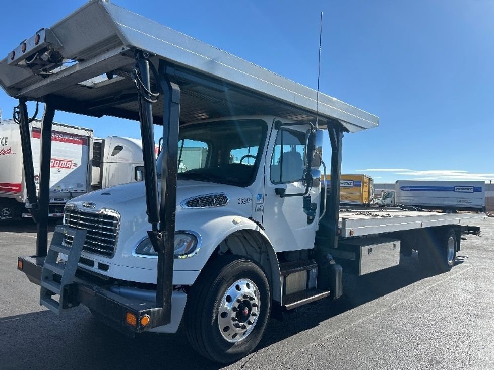 2019 Freightliner M2 106 Medium Duty photo 2
