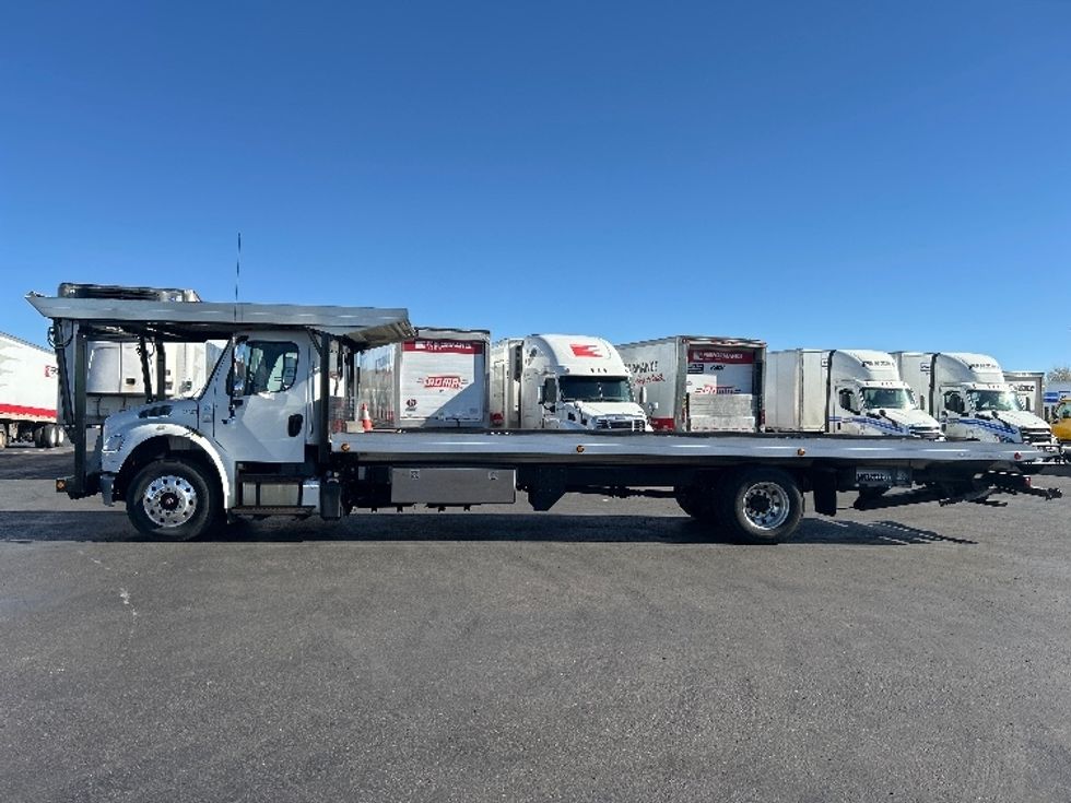 2019 Freightliner M2 106 Medium Duty photo 3