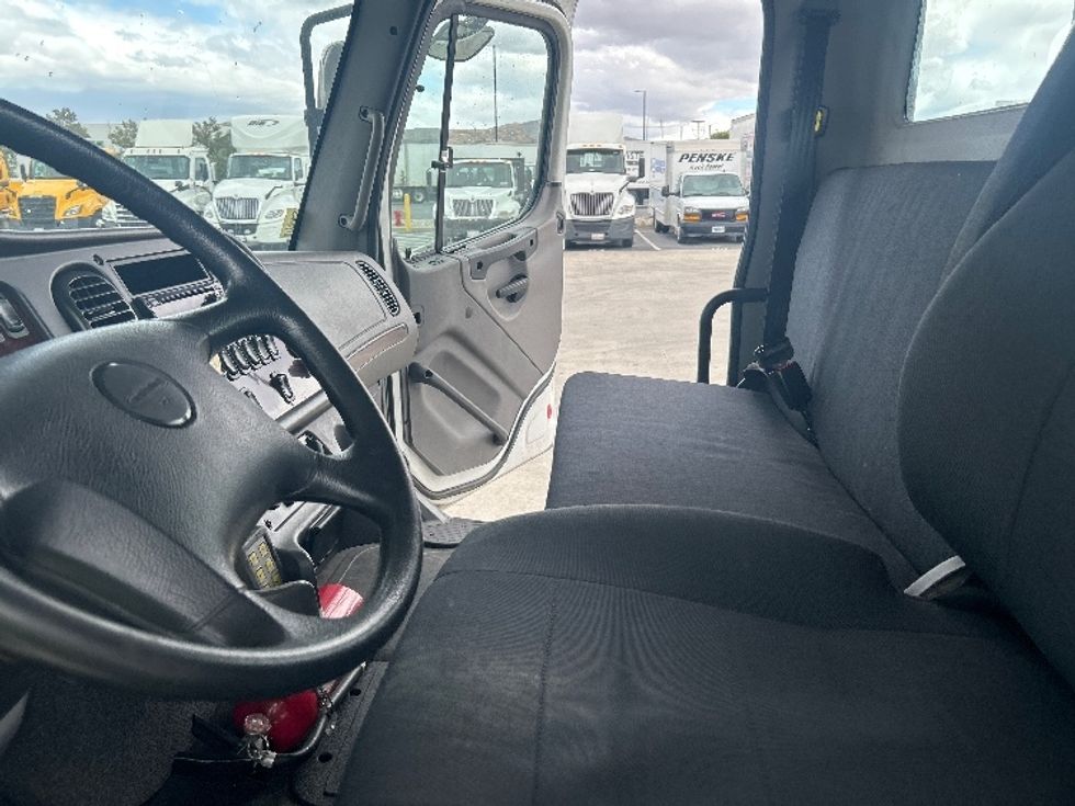 CARHAULR-Light and Medium Duty Trucks-Freightliner-2019-M2-Fontana-CA-240,782\n\t\tmiles-$ 61,250 - Image 19