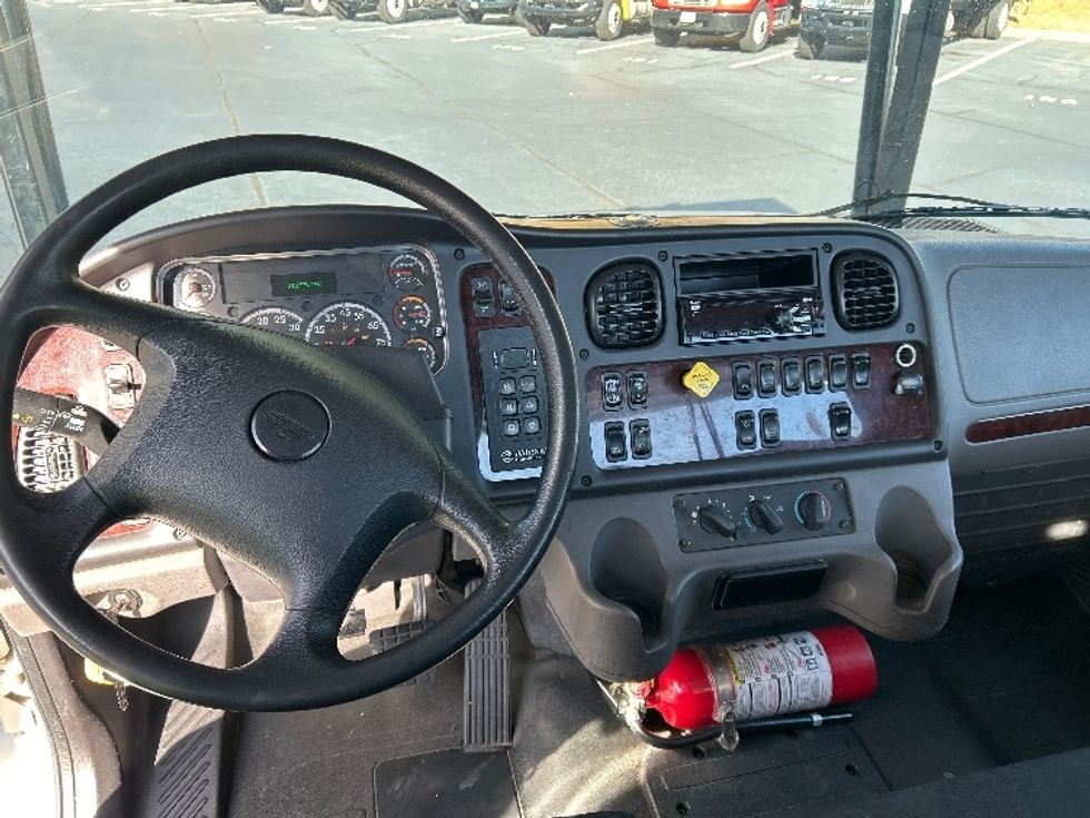 CARHAULR-Light and Medium Duty Trucks-Freightliner-2019-M2-Kennesaw-GA-318,793\n\t\tmiles-$ 50,250 - Image 14
