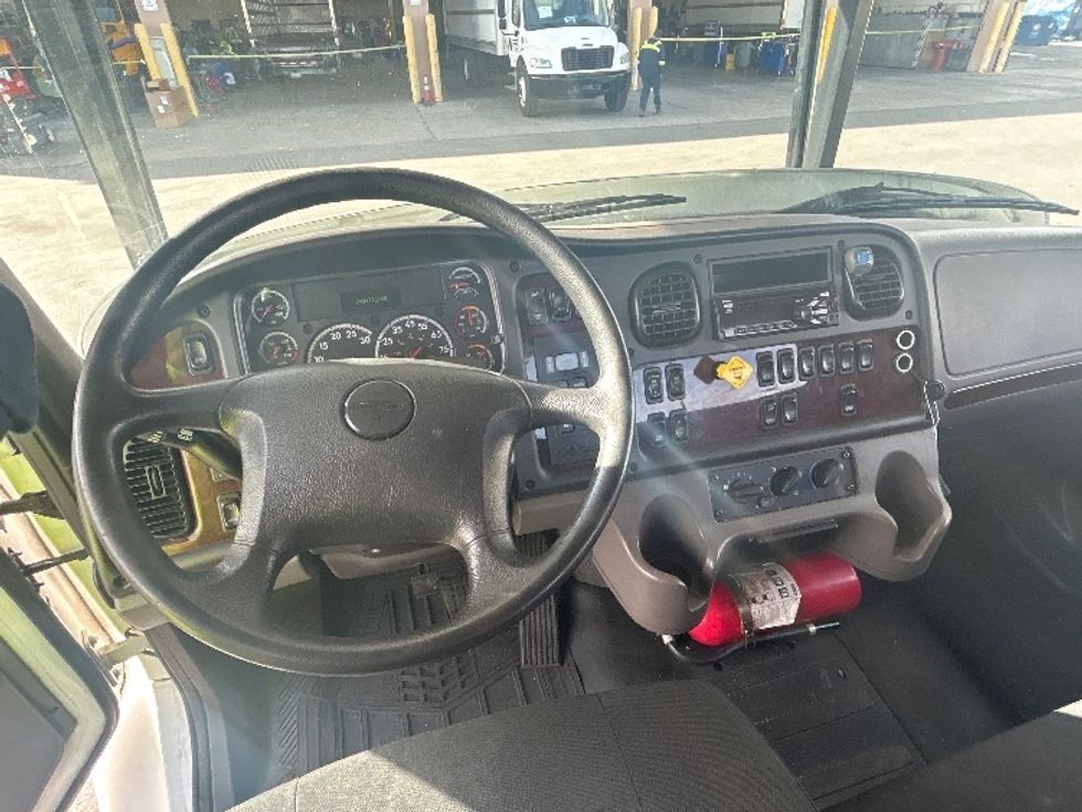 CARHAULR-Light and Medium Duty Trucks-Freightliner-2019-M2-Las Vegas-NV-243,472\n\t\tmiles-$ 61,000 - Image 14