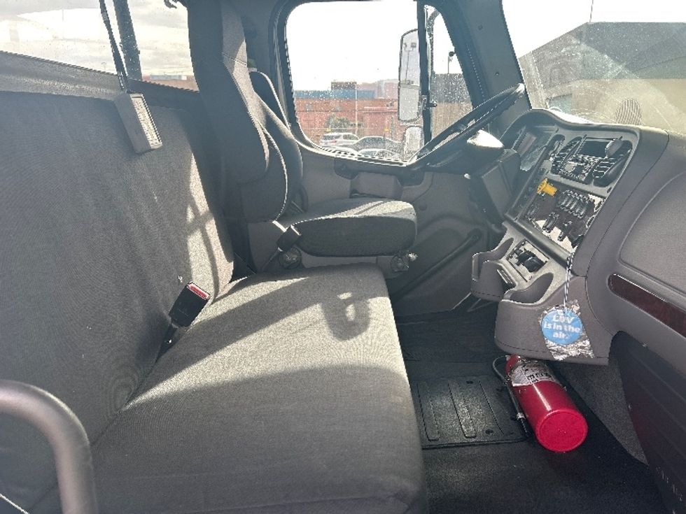 CARHAULR-Light and Medium Duty Trucks-Freightliner-2019-M2-Las Vegas-NV-243,472\n\t\tmiles-$ 61,000 - Image 18