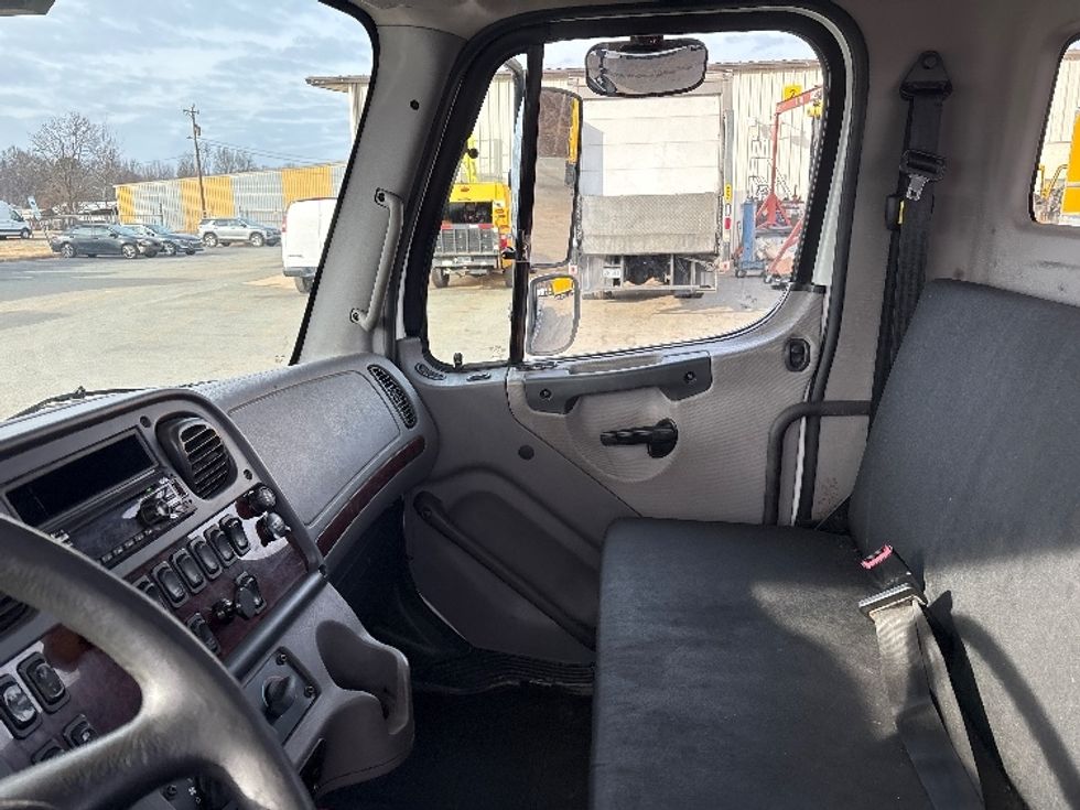 CARHAULR-Light and Medium Duty Trucks-Freightliner-2019-M2-Mebane-NC-455,111\n\t\tmiles-$ 48,000 - Image 15