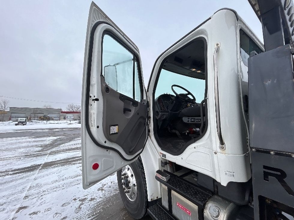 CARHAULR-Light and Medium Duty Trucks-Freightliner-2019-M2-Montreal-PQ-264,330\n\t\tkm-$ 98,250 - Image 12