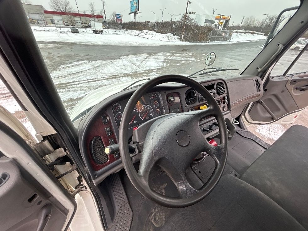 CARHAULR-Light and Medium Duty Trucks-Freightliner-2019-M2-Montreal-PQ-264,330\n\t\tkm-$ 98,250 - Image 13