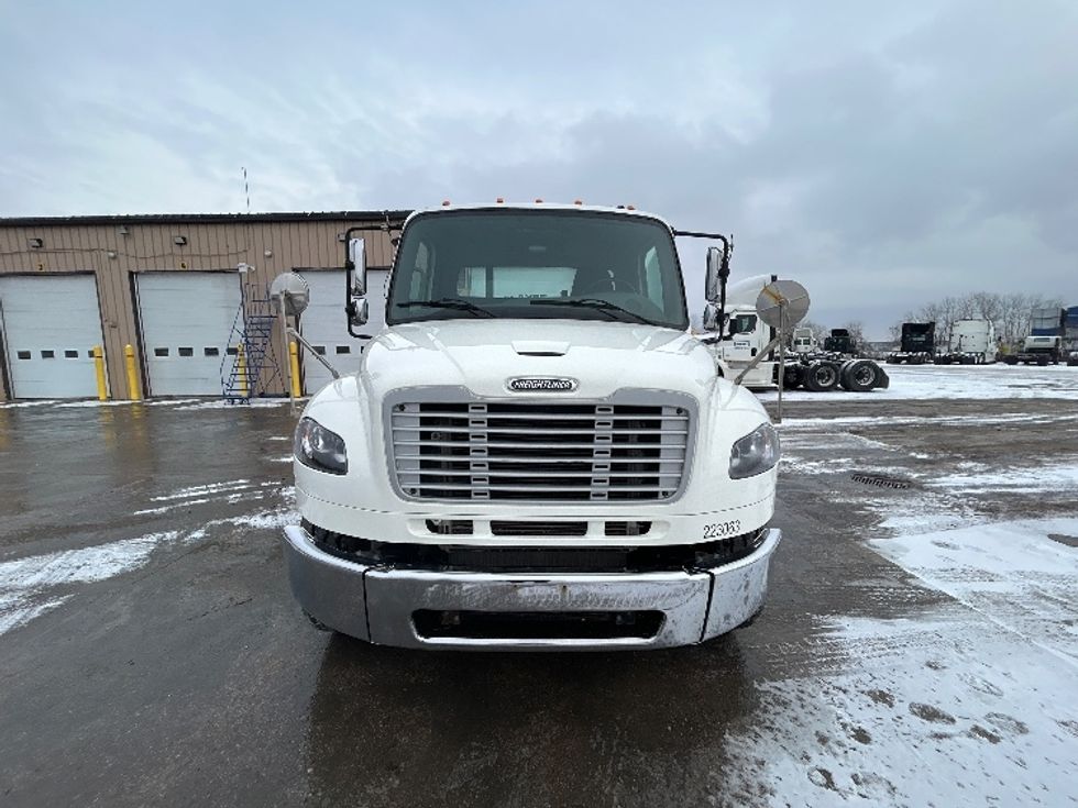 CARHAULR-Light and Medium Duty Trucks-Freightliner-2019-M2-Montreal-PQ-264,330\n\t\tkm-$ 98,250 - Image 2