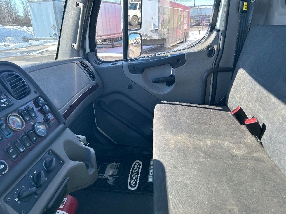 CARHAULR-Light and Medium Duty Trucks-Freightliner-2019-M2-Montreal-PQ-269,629\n\t\tkm-$ 102,000 - Image 17