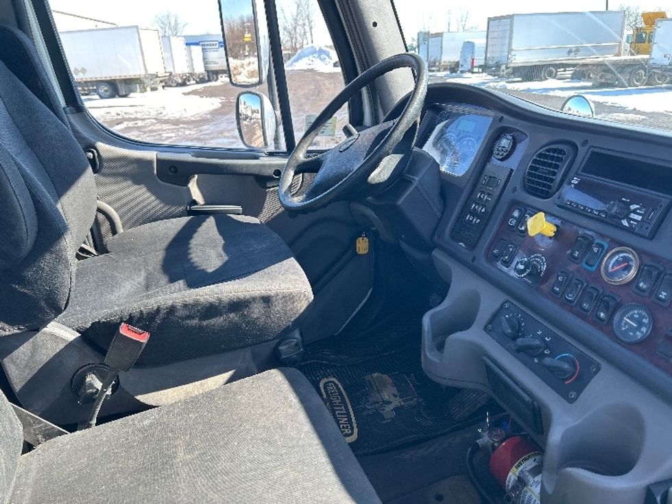 CARHAULR-Light and Medium Duty Trucks-Freightliner-2019-M2-Montreal-PQ-269,629\n\t\tkm-$ 102,000 - Image 20
