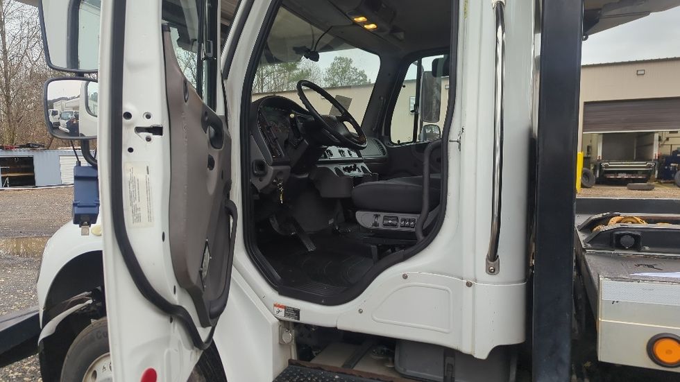CARHAULR-Light and Medium Duty Trucks-Freightliner-2019-M2-Suwanee-GA-400,906\n\t\tmiles-$ 47,500 - Image 12