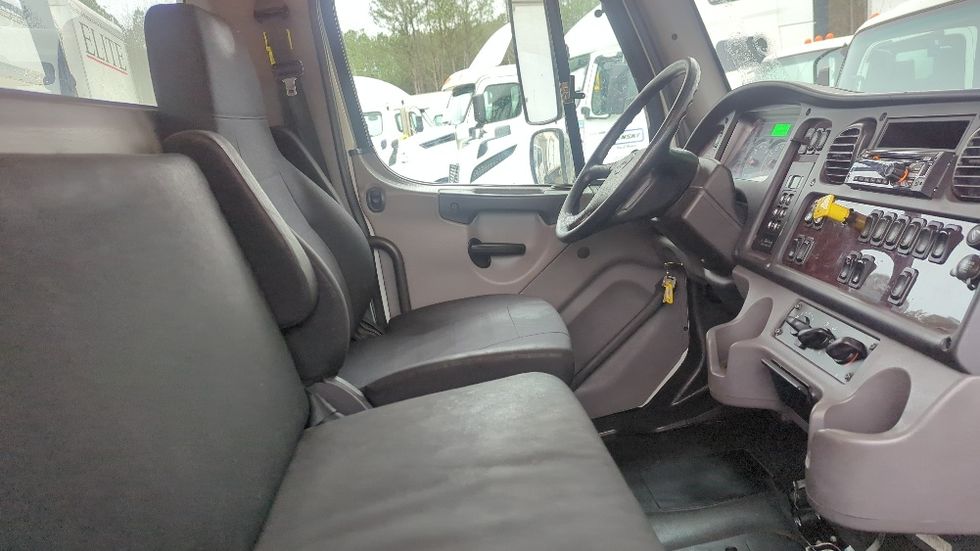 CARHAULR-Light and Medium Duty Trucks-Freightliner-2019-M2-Suwanee-GA-400,906\n\t\tmiles-$ 47,500 - Image 18