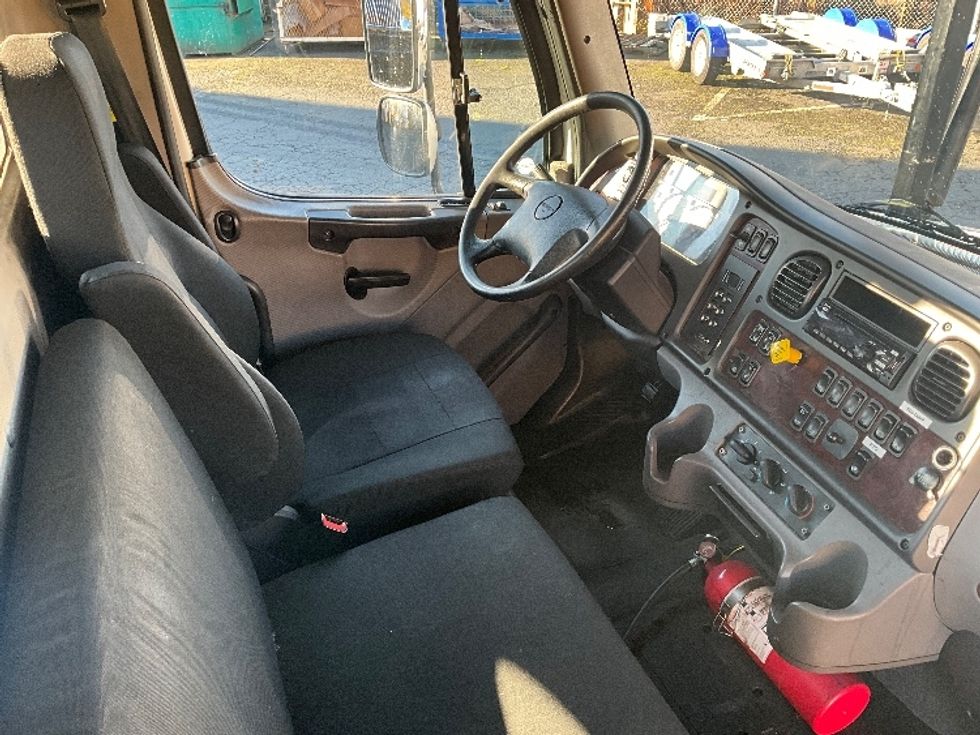 CARHAULR-Light and Medium Duty Trucks-Freightliner-2019-M2-Tacoma-WA-278,143\n\t\tmiles-$ 55,750 - Image 17