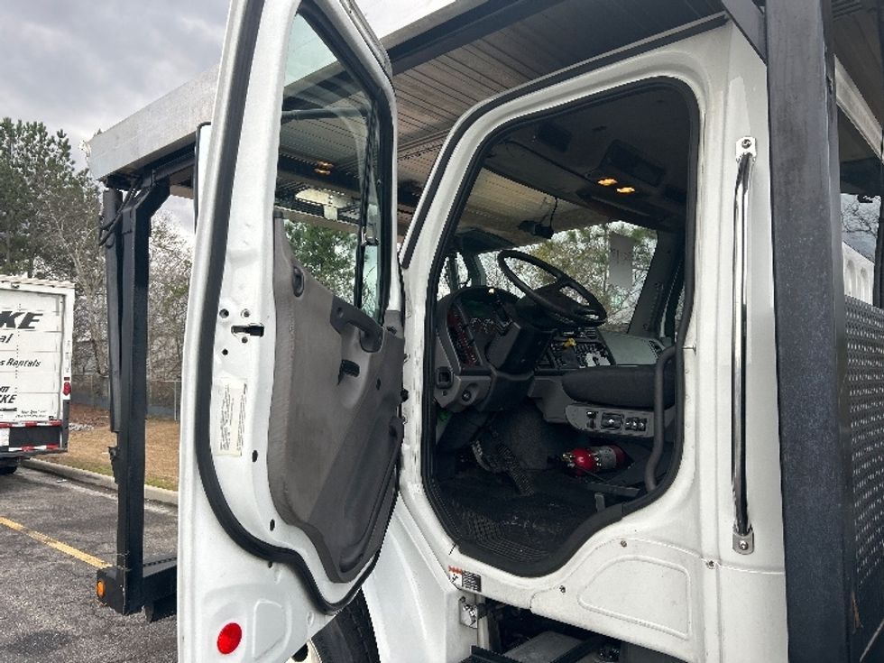 CARHAULR-Light and Medium Duty Trucks-Freightliner-2019-M2-West Columbia-SC-513,984\n\t\tmiles-$ 48,000 - Image 11