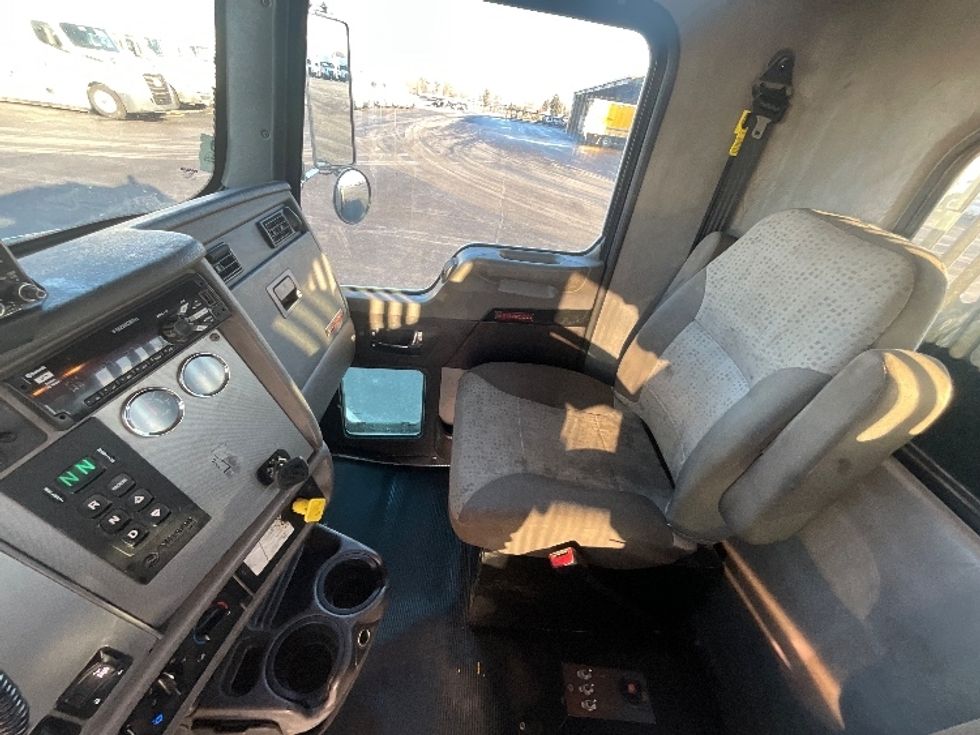 CARHAULR-Light and Medium Duty Trucks-Kenworth-2019-T370-East Chicago-IN-182,472\n\t\tmiles-$ 68,250 - Image 16
