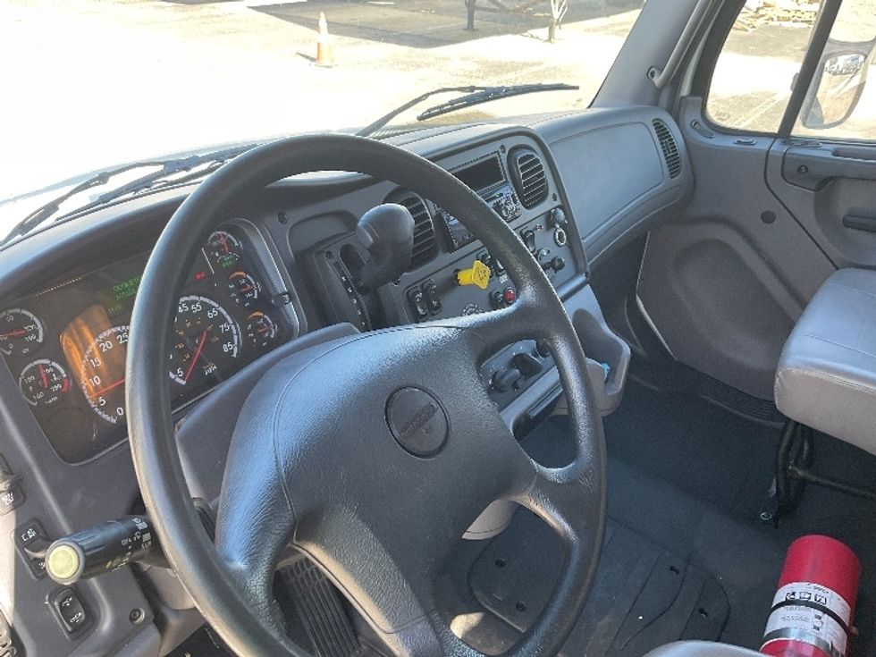 Cold Plate-Light and Medium Duty Trucks-Freightliner-2019-M2-Kansas City-MO-169,251\n\t\tmiles-$ 32,500 - Image 18