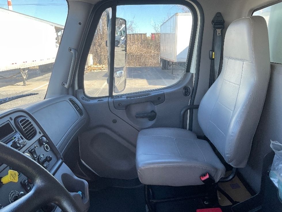 Cold Plate-Light and Medium Duty Trucks-Freightliner-2019-M2-Kansas City-MO-169,251\n\t\tmiles-$ 32,500 - Image 19