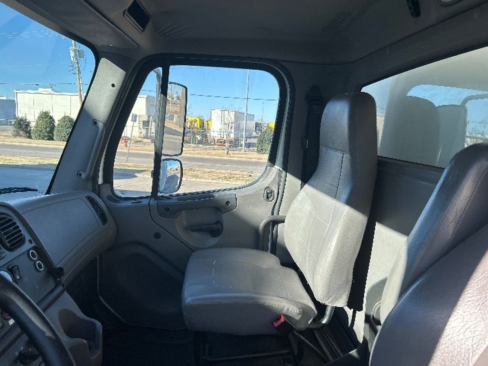 Cold Plate-Light and Medium Duty Trucks-Freightliner-2019-M2-Oklahoma City-OK-172,510\n\t\tmiles-$ 40,250 - Image 15