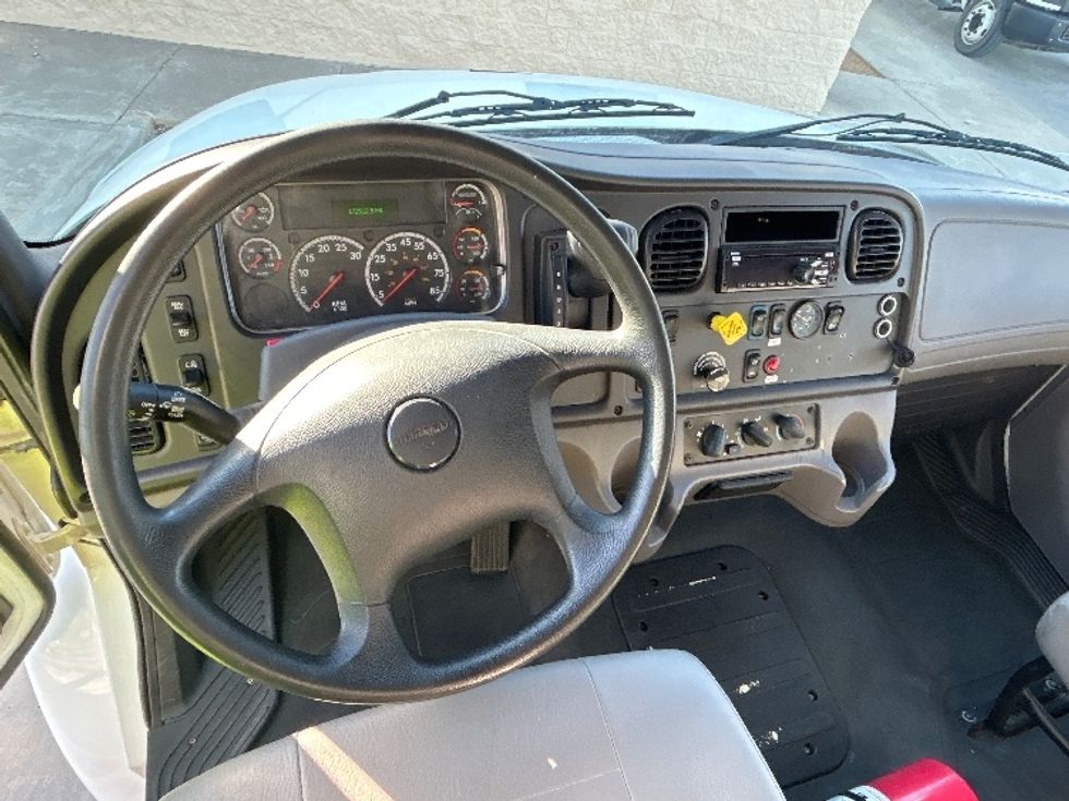 Cold Plate-Light and Medium Duty Trucks-Freightliner-2019-M2-Oklahoma City-OK-172,510\n\t\tmiles-$ 40,250 - Image 18