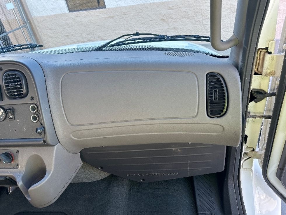 Cold Plate-Light and Medium Duty Trucks-Freightliner-2019-M2-Oklahoma City-OK-172,510\n\t\tmiles-$ 40,250 - Image 20