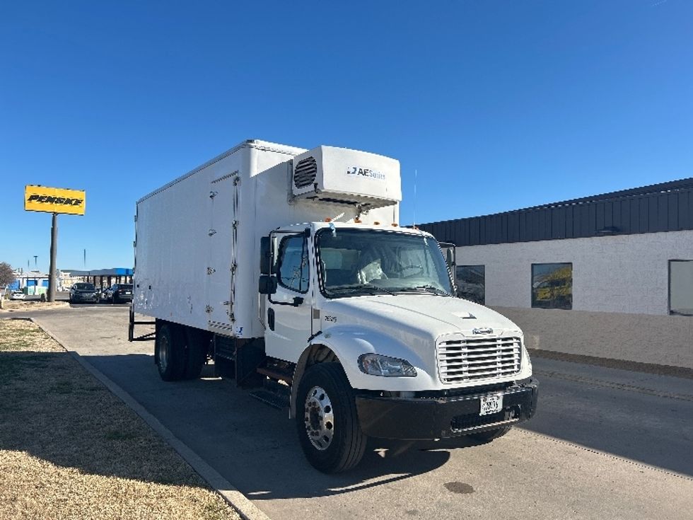 Cold Plate-Light and Medium Duty Trucks-Freightliner-2019-M2-Oklahoma City-OK-209,230\n\t\tmiles-$ 37,500 - Image 1