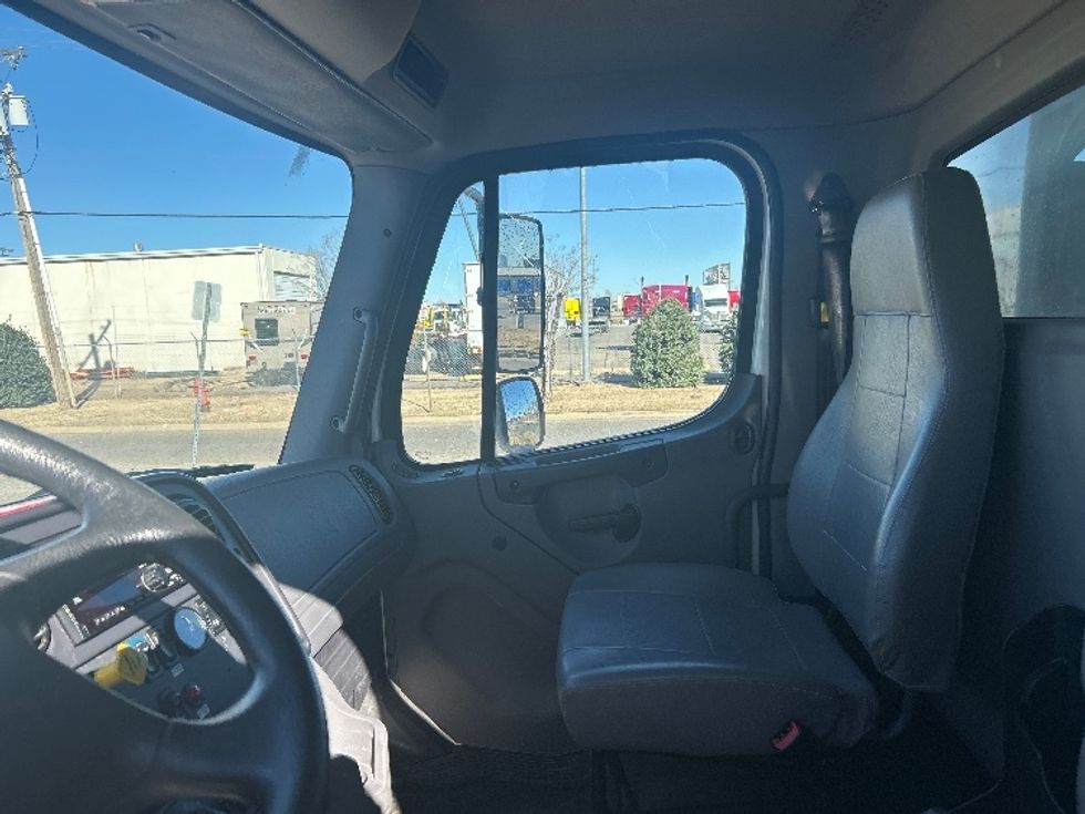 Cold Plate-Light and Medium Duty Trucks-Freightliner-2019-M2-Oklahoma City-OK-209,230\n\t\tmiles-$ 37,500 - Image 19