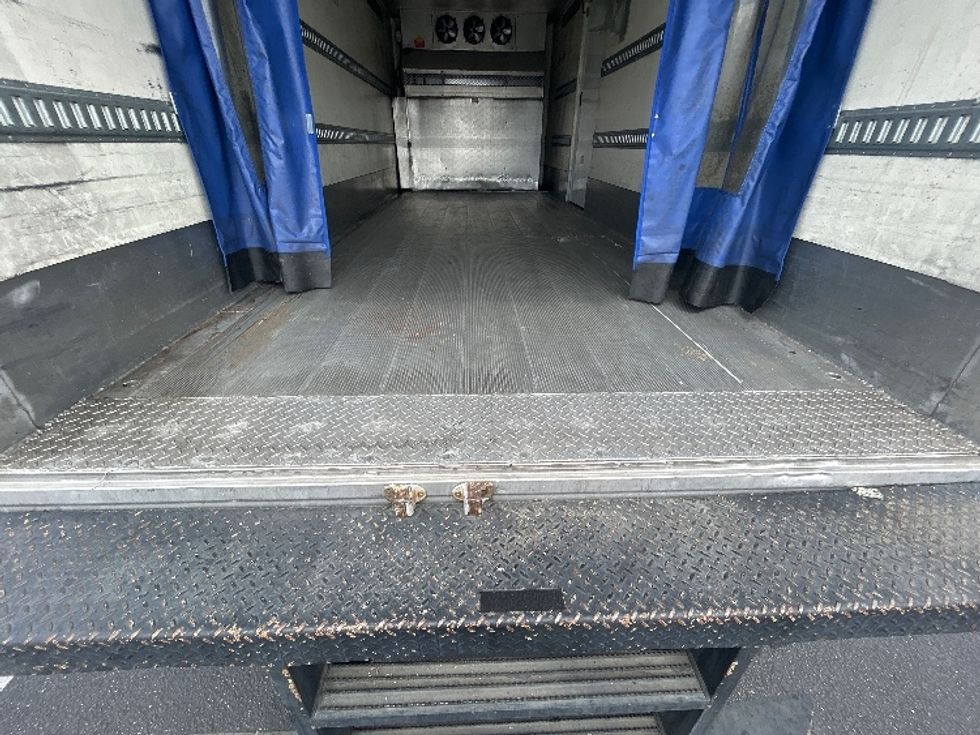 Cold Plate-Light and Medium Duty Trucks-International-2017-4300-Ceres-CA-122,280\n\t\tmiles-$ 33,000 - Image 10