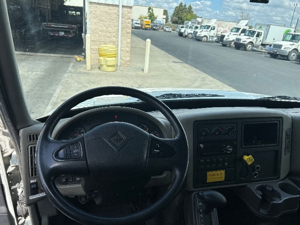 Cold Plate-Light and Medium Duty Trucks-International-2017-4300-Ceres-CA-122,280\n\t\tmiles-$ 33,000 - Image 18