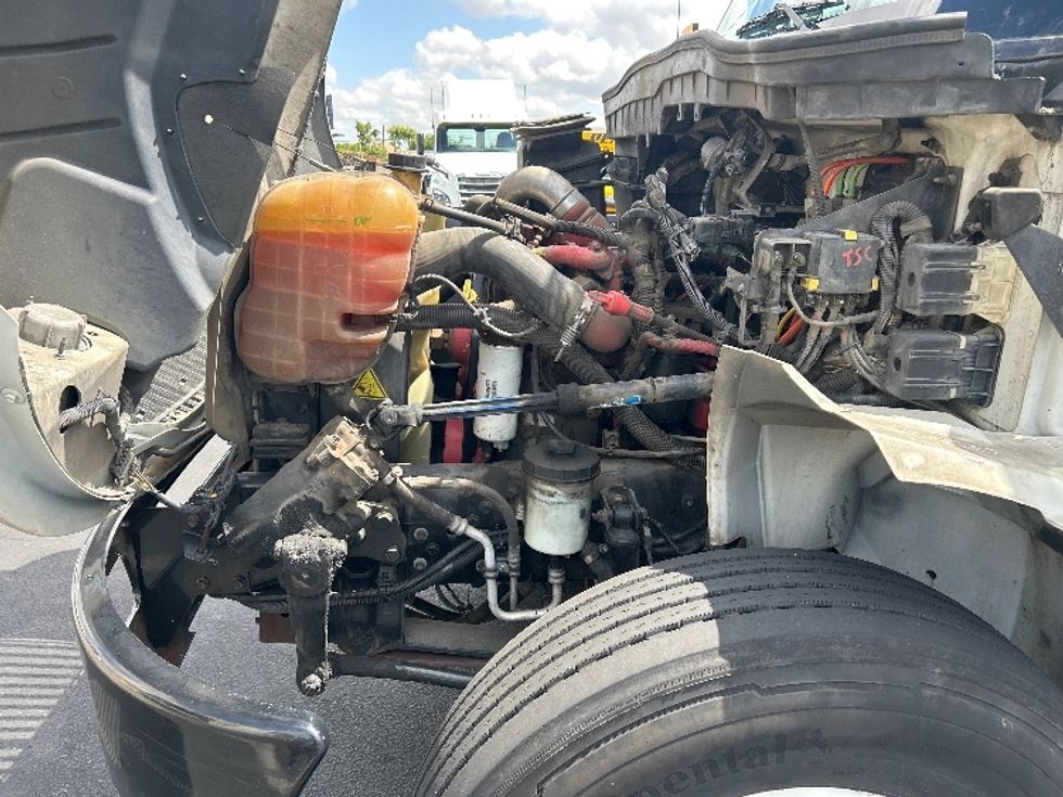 Cold Plate-Light and Medium Duty Trucks-International-2017-4300-Ceres-CA-122,280\n\t\tmiles-$ 33,000 - Image 22