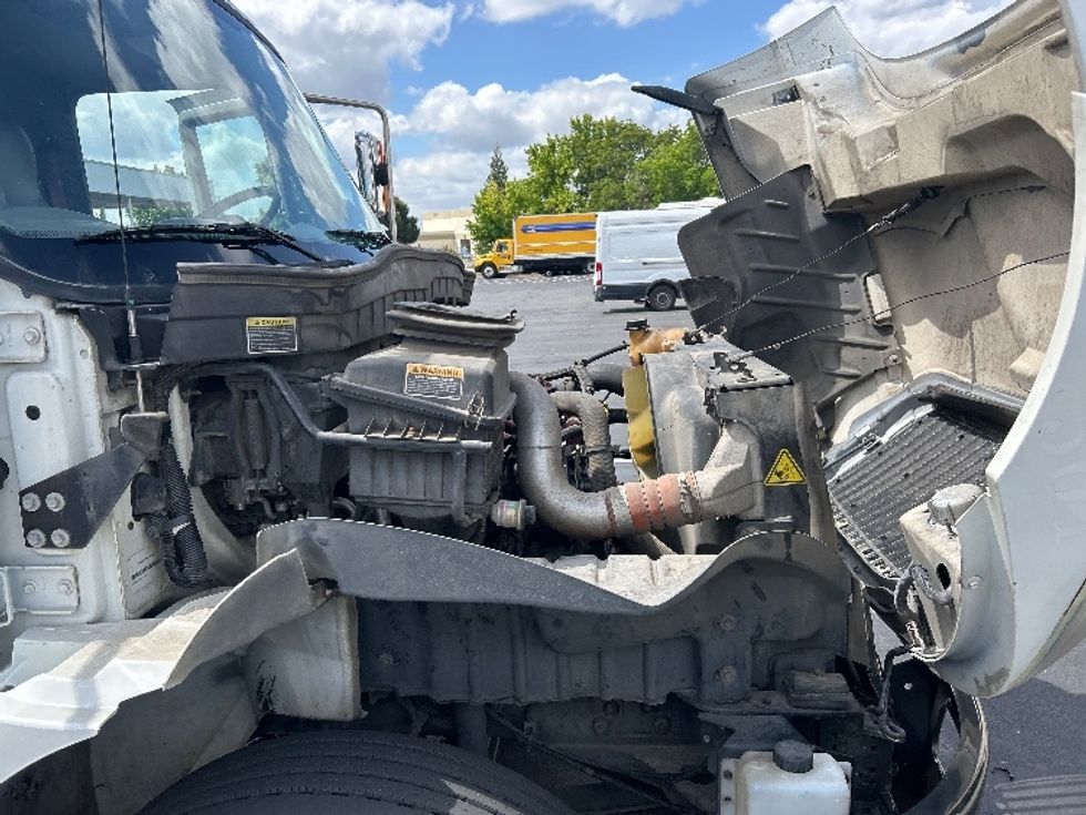 Cold Plate-Light and Medium Duty Trucks-International-2017-4300-Ceres-CA-122,280\n\t\tmiles-$ 33,000 - Image 25