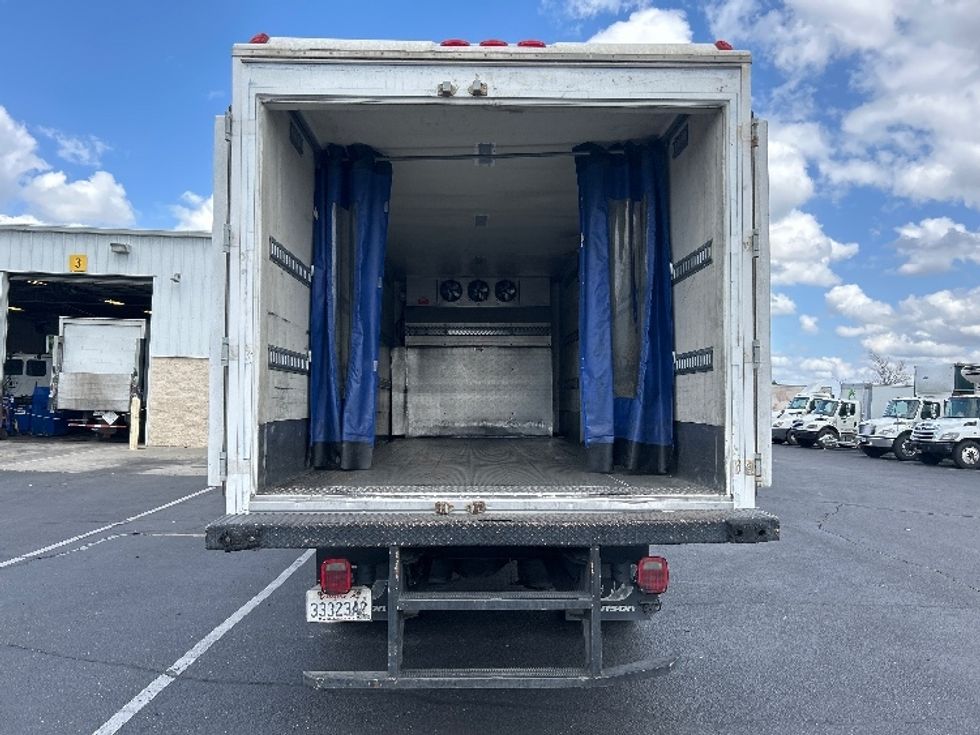 Cold Plate-Light and Medium Duty Trucks-International-2017-4300-Ceres-CA-122,280\n\t\tmiles-$ 33,000 - Image 8