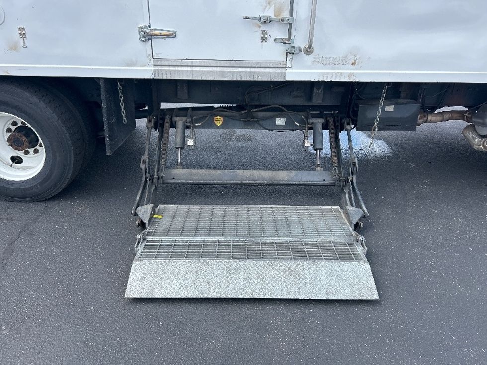 Cold Plate-Light and Medium Duty Trucks-International-2017-4300-Ceres-CA-122,280\n\t\tmiles-$ 33,000 - Image 9
