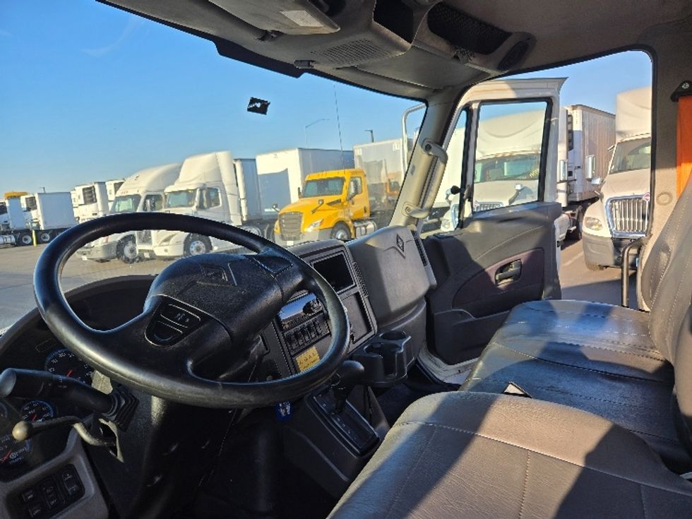 Cold Plate-Light and Medium Duty Trucks-International-2017-4300-Stockton-CA-197,500\n\t\tmiles-$ 31,250 - Image 16