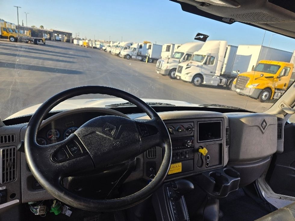 Cold Plate-Light and Medium Duty Trucks-International-2017-4300-Stockton-CA-197,500\n\t\tmiles-$ 31,250 - Image 17