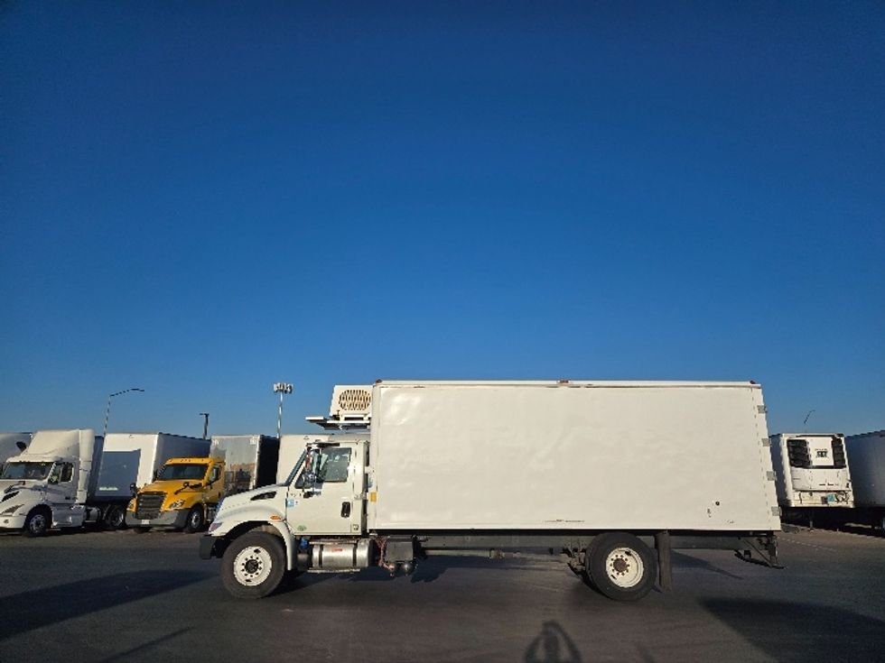 Cold Plate-Light and Medium Duty Trucks-International-2017-4300-Stockton-CA-197,500\n\t\tmiles-$ 31,250 - Image 4