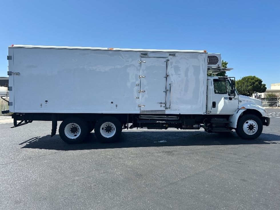 Cold Plate-Light and Medium Duty Trucks-International-2017-4400-Ceres-CA-127,002\n\t\tmiles-$ 54,000 - Image 15